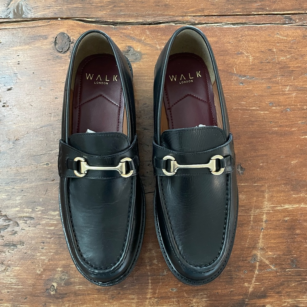 Walk London Black Leather Loafers Gold Buckle New Size 8 Mens